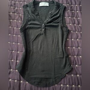 Sleeveless Black Button-up Tank top